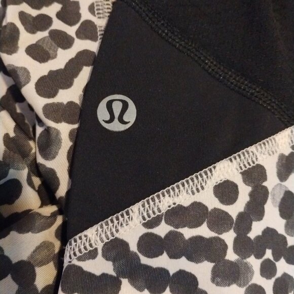 Lululemon Pace Rival Crop *Full-On Luxtreme Ace Spot Grain Leggings Sz‎ 4 Black - Picture 5 of 7